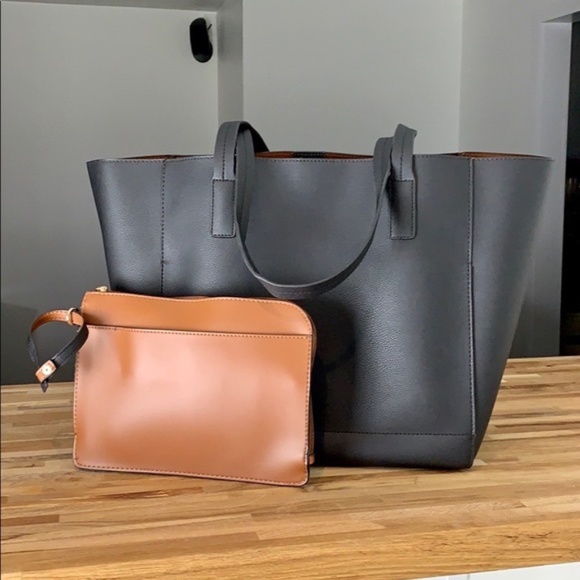 Tommy Bahama Handbags - Tommy Bahama Reversible Tote